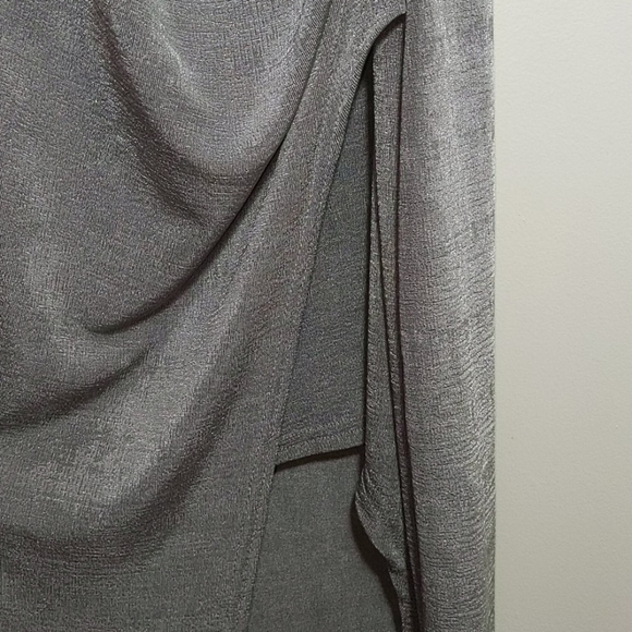 A "Street Wear Society" silver, classy dress. - Picture 4 of 8